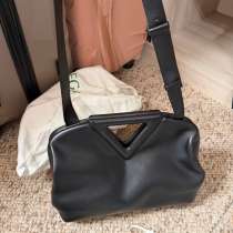 Сумка BOTTEGA VENETA, в Москве