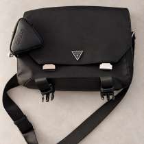 продаю портфель guess, в Москве