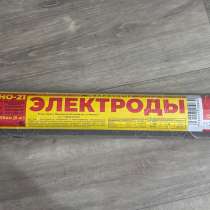 Это сварочные электроды «ФЛАГМАН» АНО-21 Стандарт ф 4,0 мм, в Ставрополе