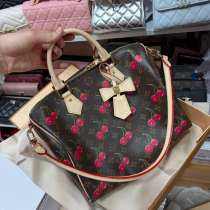 Сумка Louis Vuitton, в Москве