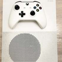 Xbox One S Белый, 1ТБ, в Москве
