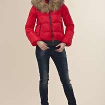 Продам пуховики короткие женские showimage, в Челябинске
