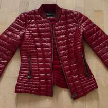 Женская демисезонная куртка guess, в Одинцово