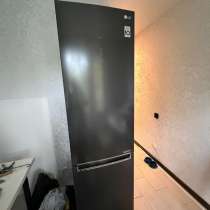 Холодильник LG, в Москве