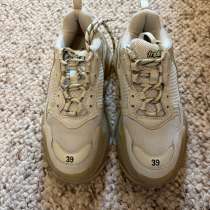 Кроссовки BALENCIAGA triple s, в Находке