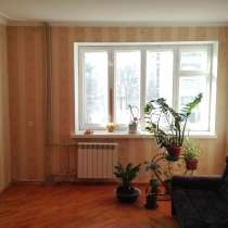 Продам 3-к. кв.,кирпич,паркет,2лоджии, кондиц,мебель,техника, в Белгороде