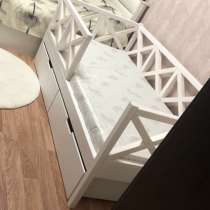 Продам детскую кровать , массив., в Владивостоке