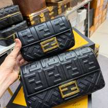 Сумка Fendi, в Москве
