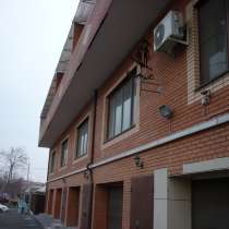 Продам 1-к квартира, 57 м2, 1/3 эт., в Таганроге