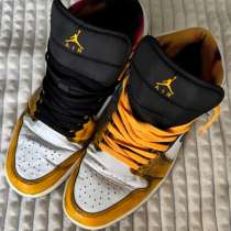 Продам кроссовки Nike Air Jordan 1, в Санкт-Петербурге
