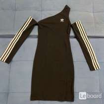 Оригинальное черное платье adidas, в Благовещенске