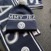Набор ( шарф+шапка) от Tommy Jeans в отличном состоянии., в Мурманске