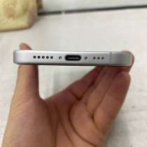 iPhone 17 256 ГБ, белый, 100% аккумулятор, в Уссурийске