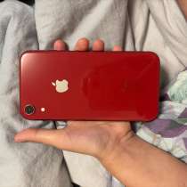 iPhone XR красного цвета, в Москве