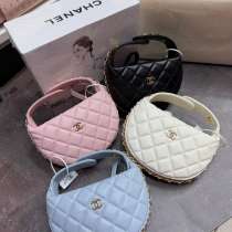 Сумка Chanel, в Москве