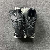 Off white be right back, в Москве