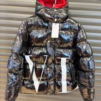 Пуховик Moncler X Valentino, в Москве
