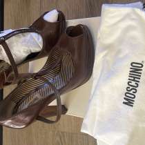 Продам босоножки Moschino, в Москве